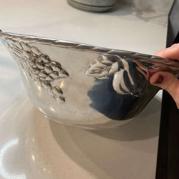 Napa Valley Noble Excellence Silver Fruit Bowl 🍉 - Picture 4 of 16